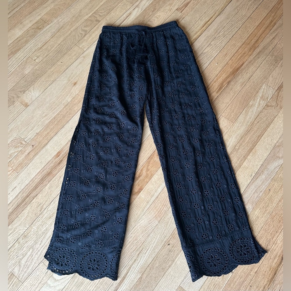 SURF GYPSY NWT Black Eyelet Side Slit Wide Leg Pull On Beach Pants (S)